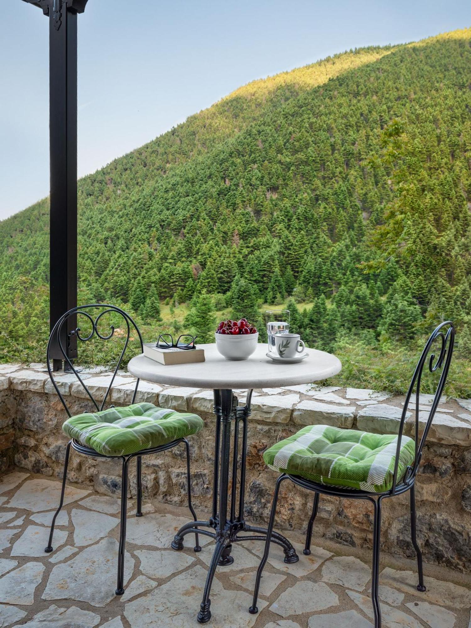 Ostra Menalon Luxury Suites Kardharás Pokój zdjęcie