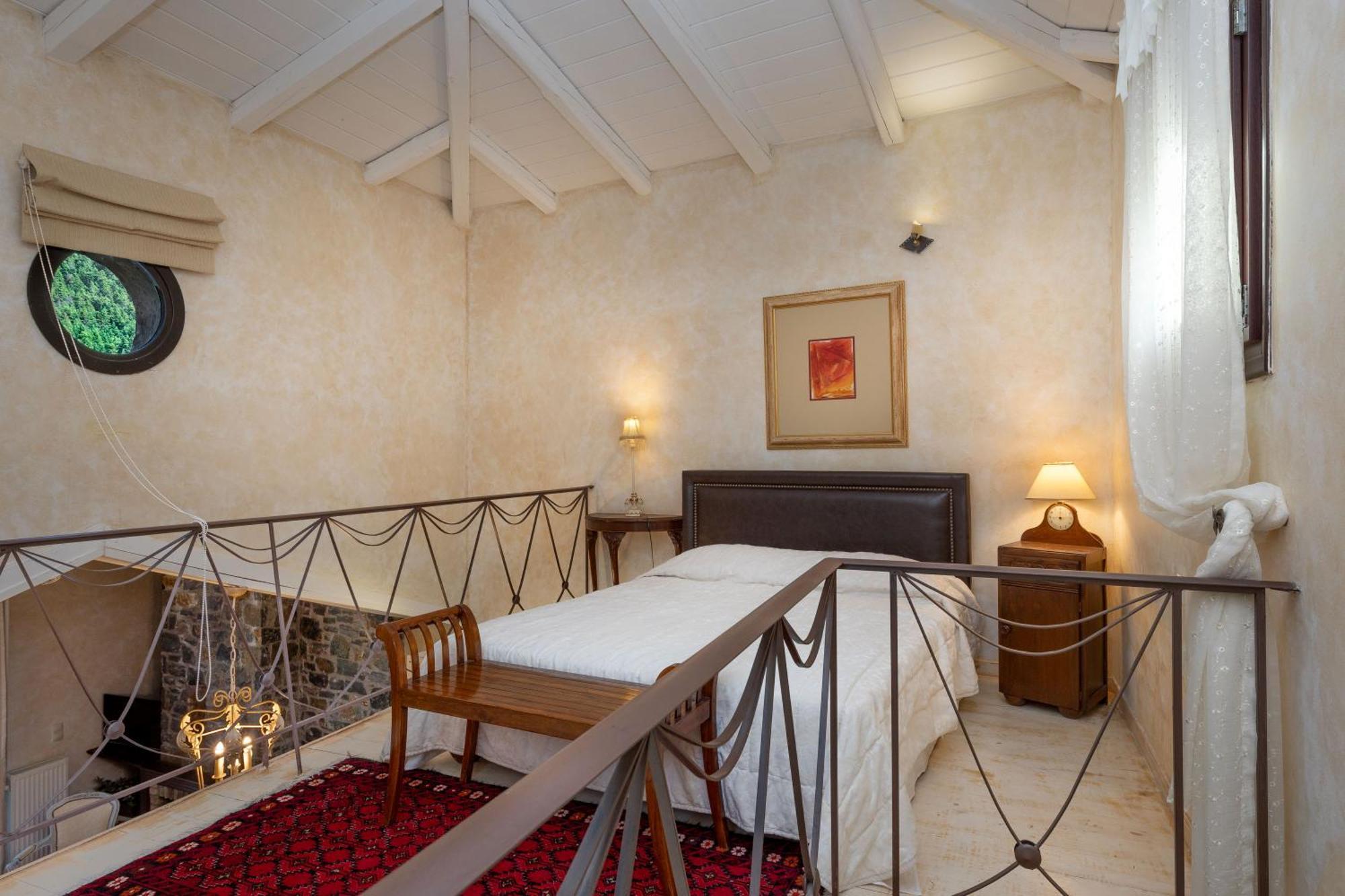 Ostra Menalon Luxury Suites Kardharás Pokój zdjęcie
