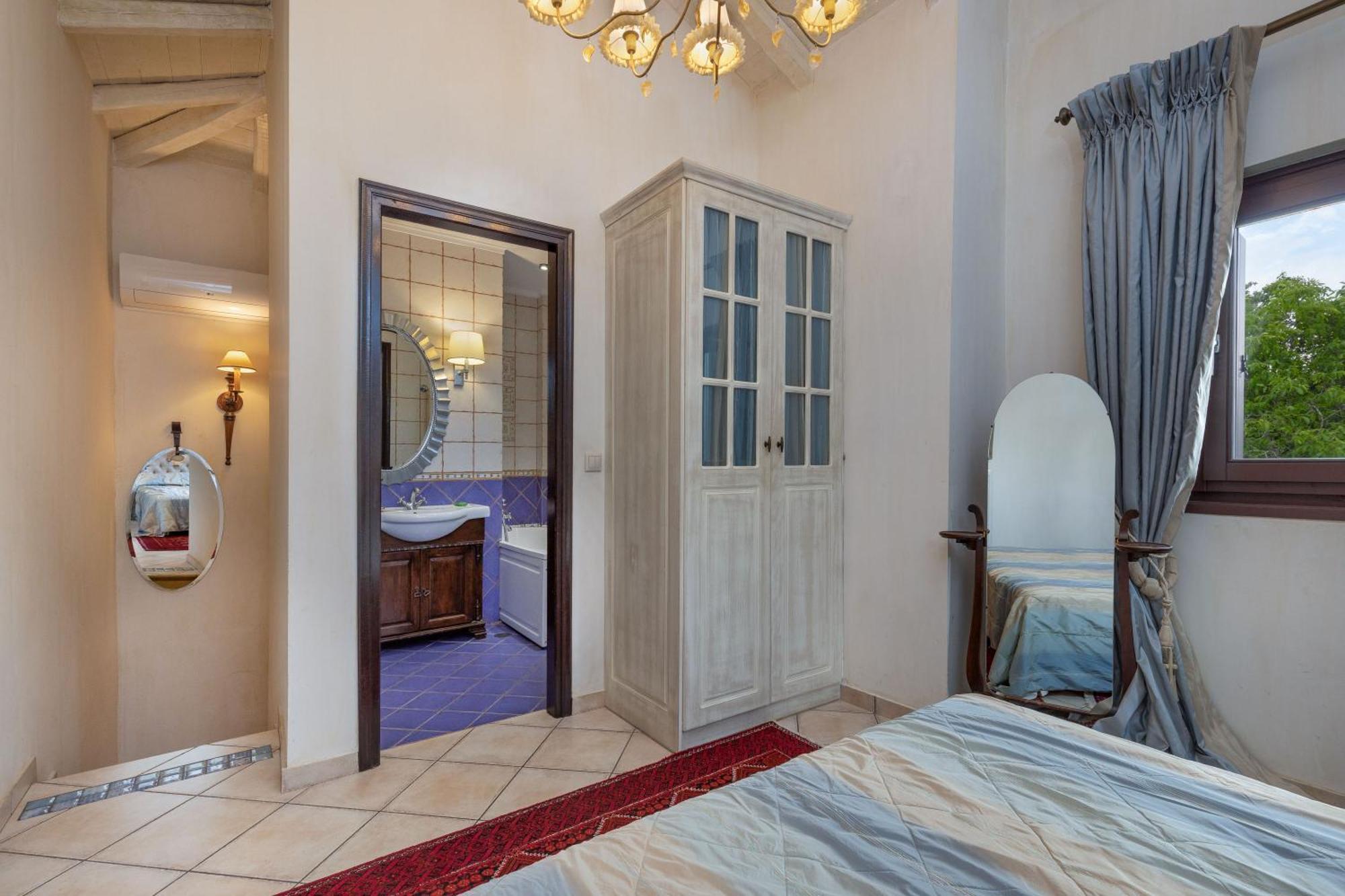Ostra Menalon Luxury Suites Kardharás Pokój zdjęcie