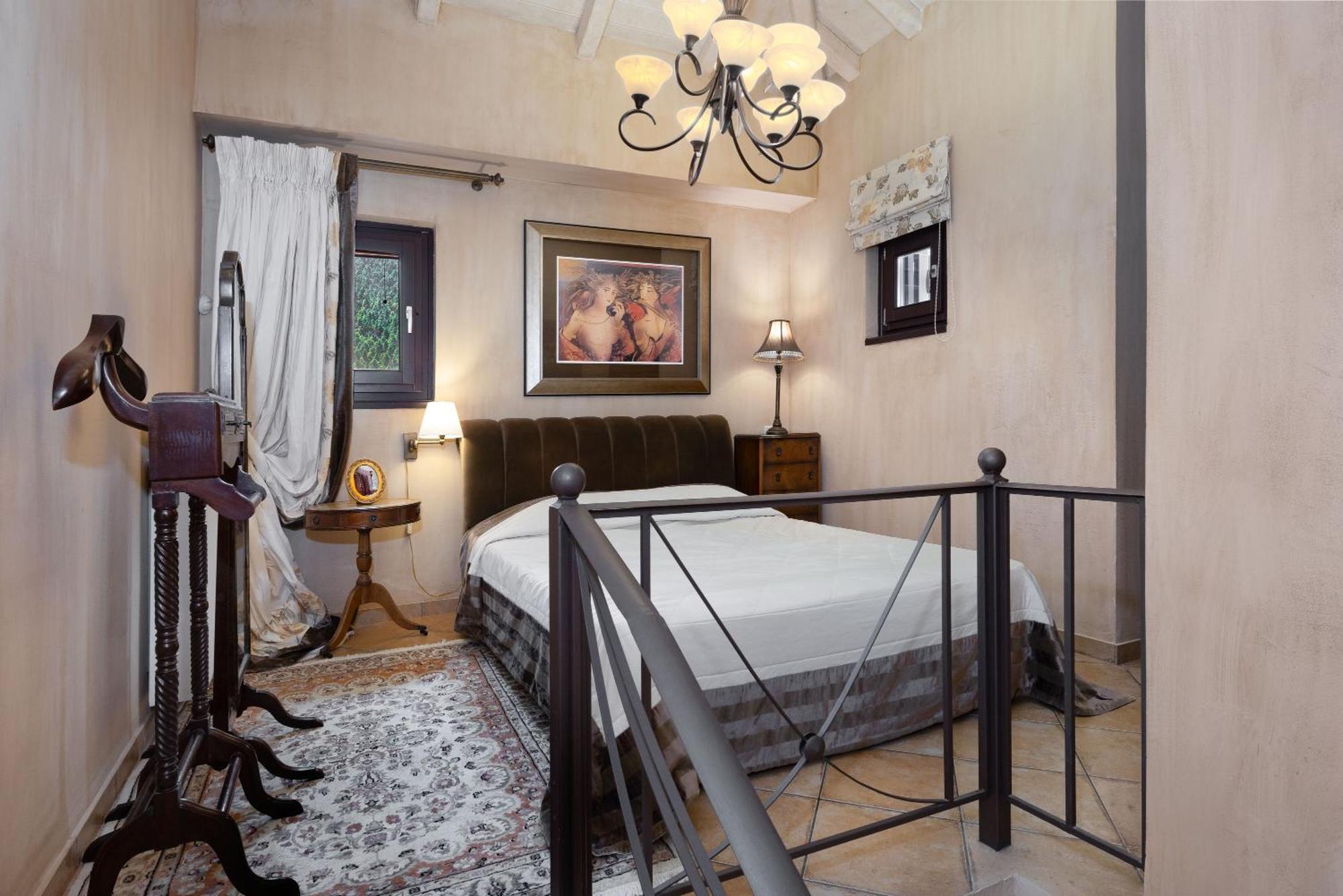 Ostra Menalon Luxury Suites Kardharás Pokój zdjęcie