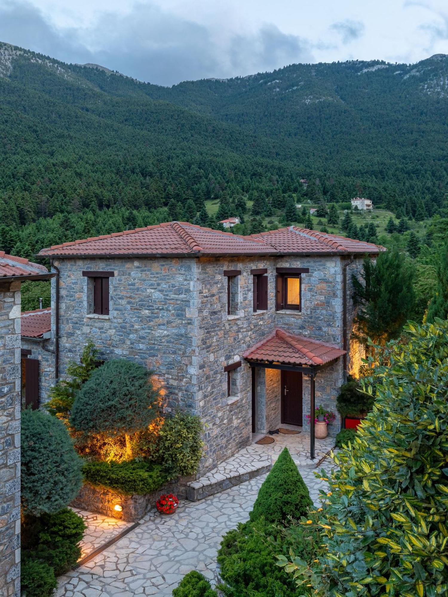 Ostra Menalon Luxury Suites Kardharás Zewnętrze zdjęcie